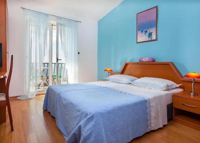 Rossa * Макарска